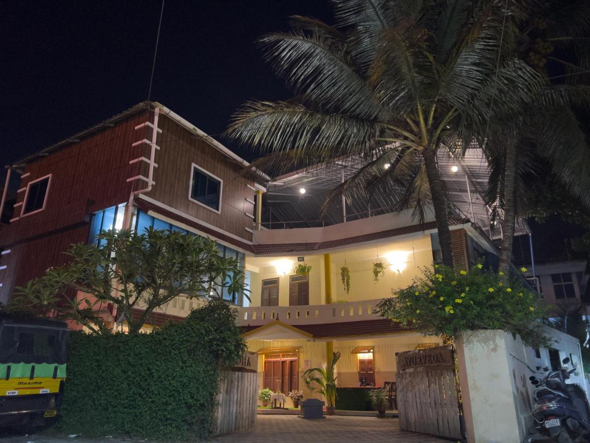Vedha Ayurvedic Panchakarma Treatment Centre Hotel Alappuzha Kültér fotó