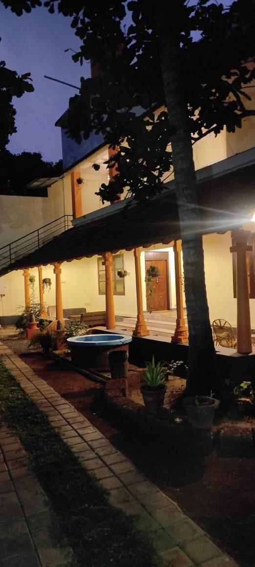 Vedha Ayurvedic Panchakarma Treatment Centre Hotel Alappuzha Kültér fotó